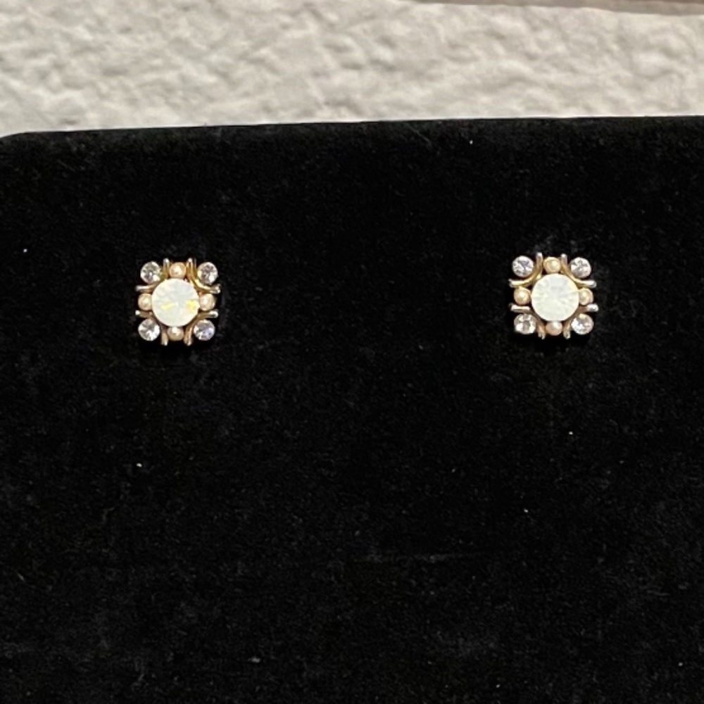 Square Cut Sparkly Rhinestone Earring Studs